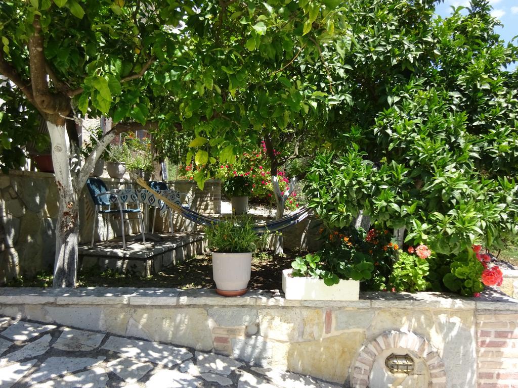 Elena Rista Studios Parga Exteriör bild
